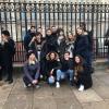 International Friends in front of Buckingham Palace