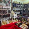  Market stalls selling Buddha statues are common