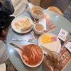 香港的中英融合早餐  Chinese-English fusion breakfast in Hong Kong