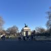 The Wellington Arch sits at the point where two big London parks, Hyde Park and Green Park, meet