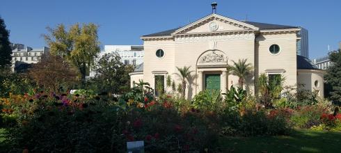 Among the flowers in this garden, you can find these cool buildings, which range from museums to laboratories to auditoriums, like this one