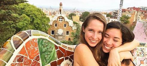 My friend from home and me in the famous Parc Güell!