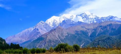 The views are beautiful from Thakali villages like Larjung!