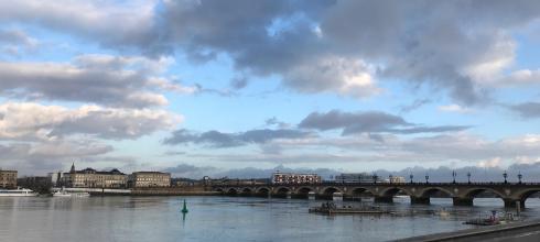 Pont de pierre (Stone bridge) Photo