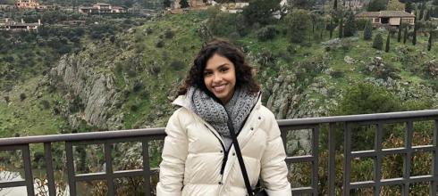 Yina in front of greenery in Toledo