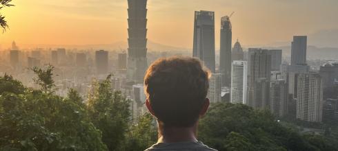 Looking at the city sunset from Elephant Mountain