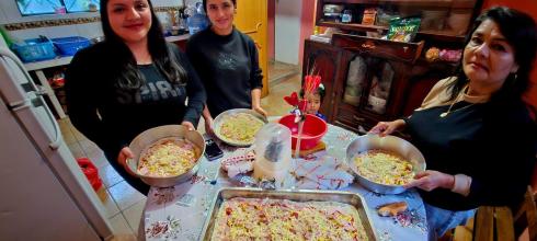 Homemade pizza with Luciola (bday woman) and her family