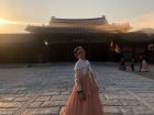 Here is a picture of an exchange friend, Garazi, wearing a hanbok. Isn't she beautiful?