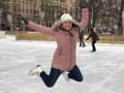 I practiced many tricks when I went ice skating in Vienna. I tried spinning and jumping. I fell down a few times!