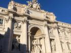 Here is the famous and ancient fountain in Rome. There were so many tourists there, even on Christmas Day.