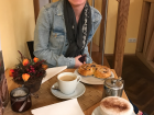 Sampling German pastries with a friend
