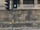 This is the same sign with the opposite signal, and when this appears, the pedestrians have walking rights above all cars and buses 