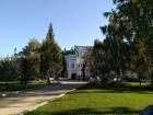 The park right next to the Omsk Drama Theatre