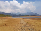 Maskeliya Dam is practically dry due to the lack of rain in Sri Lanka's hill country