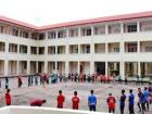 Playing a game in the school's courtyard during our Harry Potter English camp.