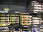 These eggs come in cartons of 10 eggs or 8 eggs and are not refrigerated! 