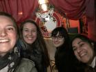 Amigas nuevas, fuimos a un restaurante mexicana!