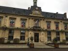 This is the town hall of Saint-Ouen. In French, the word for town hall is "mairie."