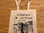 When people go shopping, they ALWAYS bring bags like this one that has the words "happy in Trier" written in German.