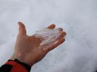 Shards of ice form during a certain stage of the melt process (Photo: Matthew Shupe)