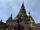 Nara suggested a trip to Ayutthaya, so I went