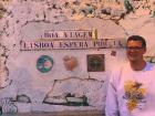 "Safe travels, Lisbon waits for you!" is the message painted onto these azulejos!