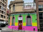 This "infantil", or kindergarten, is also on my block and most of the younger schools here are painted fun colors