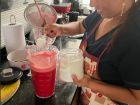 Making fruit juice is an art, and Doña Nora does it perfectly