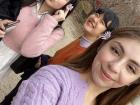 Flower girls in Gyeongju