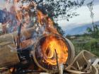 We made a campfire (fogata) from bamboo scraps leftover from construction