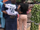 My friend Mata had a baby and hosted a Dennabo. People gathered to watch her mother display the gifts that had been brought and to say blessings over the new baby Elmamy. 