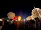 Hot air balloon festival in front off the Palacio Real de Aranjuez 