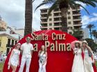 Group of Fulbrighters posing by the La Palma sign