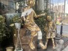 A statue of children outside of a bookstore in 청주시 (Cheongju-si), South Korea