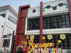 The Binirayan Festival is in December so there are lots of Christmas decorations, too!