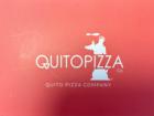 Delicious pizza! I love the logo - the iconic Panecillo statue tossing pizza dough.