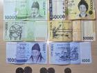 There is ￦123,250 in this photo, which is $83.97. I'm rich!