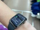 My watch gives me live notifications about my trip.