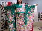 Green is my favorite color, so I had to try on a green kimono!