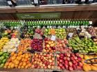 A beautiful (and yummy!) fresh fruit market in Dublin, Ireland