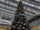 Christmas tree in Narita airport (event)