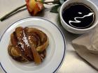 Kanelbulle and coffee from a fika with friends