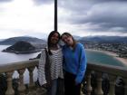 He tenido la oportunidad de visitar ciudades muy chulas en España! Aquí estoy en San Sebastián /I've had the opportunity to visit very cool cities in Spain! Here I am in San Sebastian