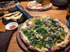 Nom banh chok pizza!