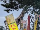 Vendors stay until there is no more sun