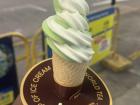 Matcha/vanilla ice cream 